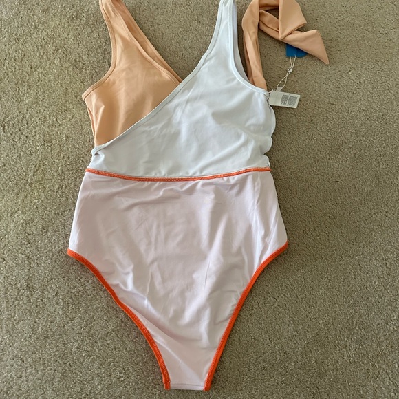 NWT Cupshe Woman’s Swimsuit One Piece, Sz L, Orange/Beige/White - Picture 13 of 13